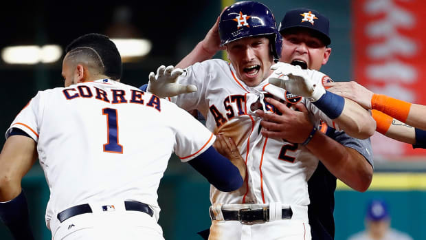 alex-bregman-walkoff-homerun-astros-dodgers-game-5-world-series.jpg